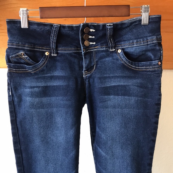 YMI - “Wanna Betta Butt?” Cropped Jeans - Picture 5 of 13